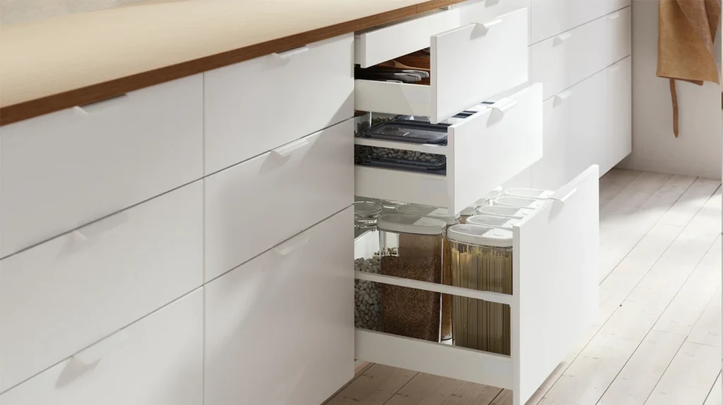 advantages of Kitchen Drawers vs Cabinets