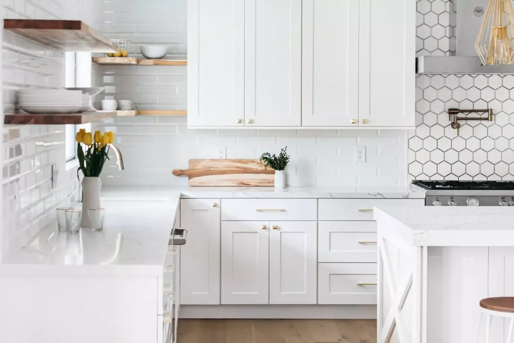 Kitchen Drawers vs Cabinets