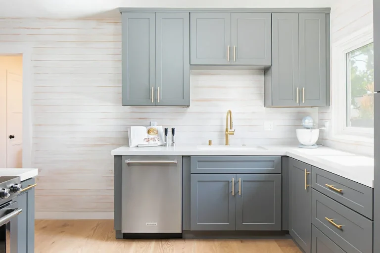 Shaker Cabinets vs Traditional