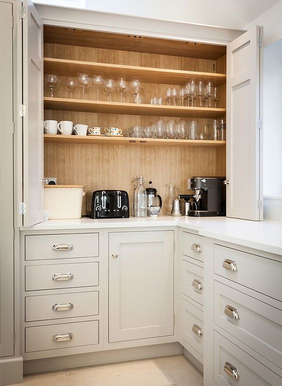 bright and airy kitchen