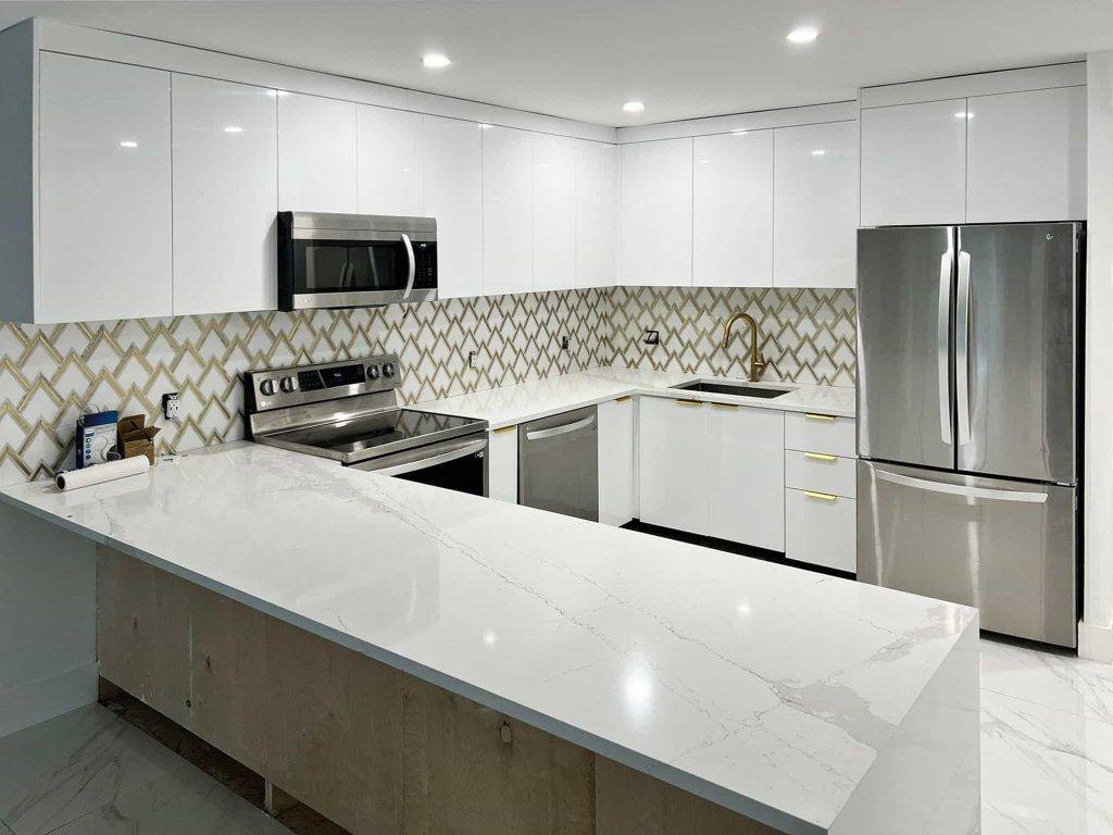 American Kitchen Project 10 white uv cabinet arround view