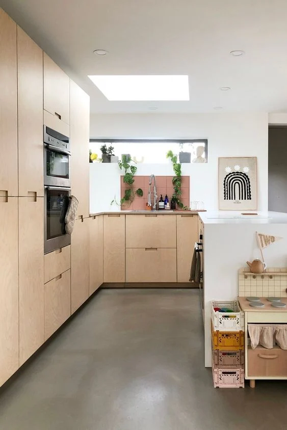 cocina de madera contrachapada de abedul