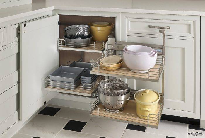 Base-Blind-Corner-Cabinets-Pullout