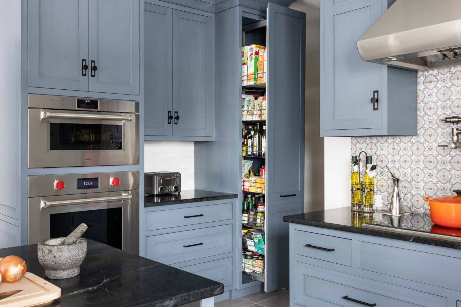 Elegant-Pantry-Styling