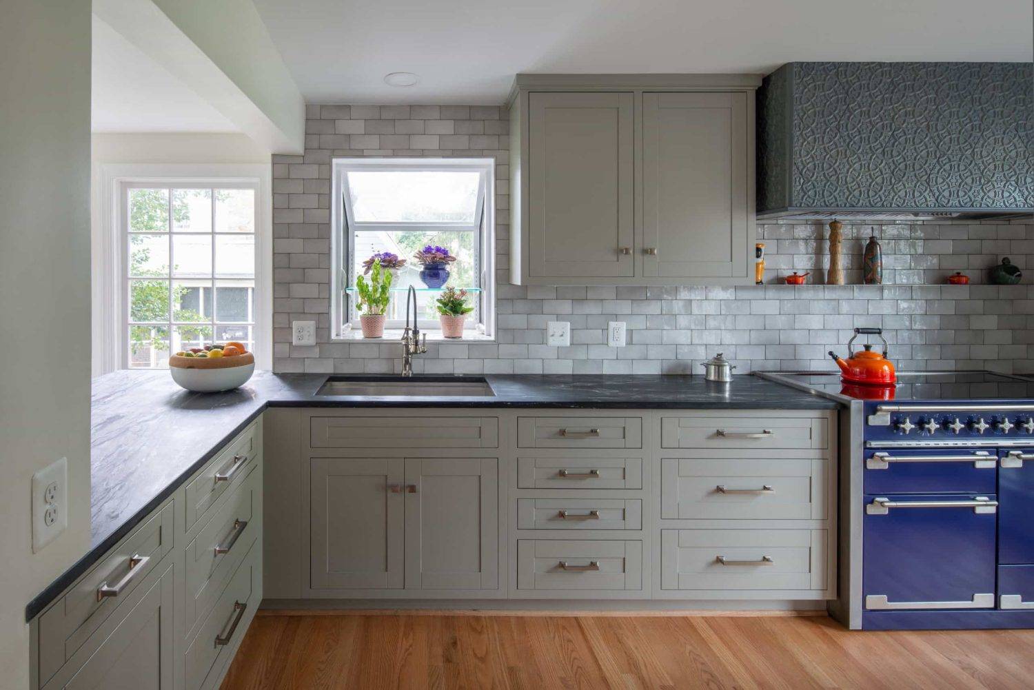 Gray-kitchen-cabinets