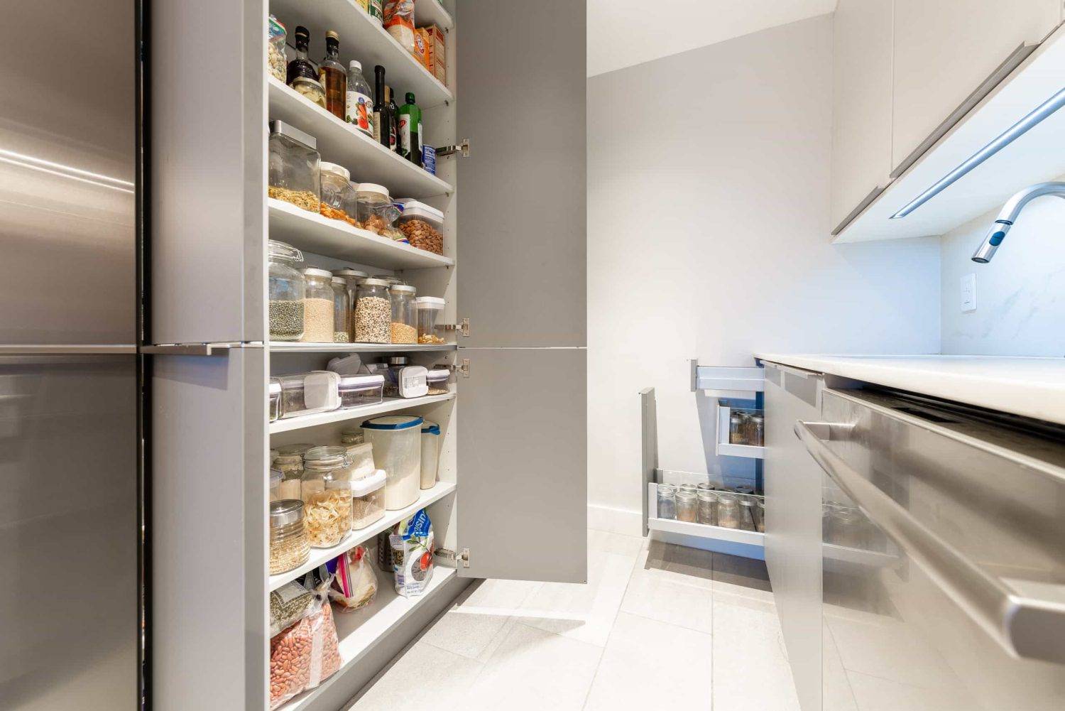Space-Efficient-Pantry-Ideas