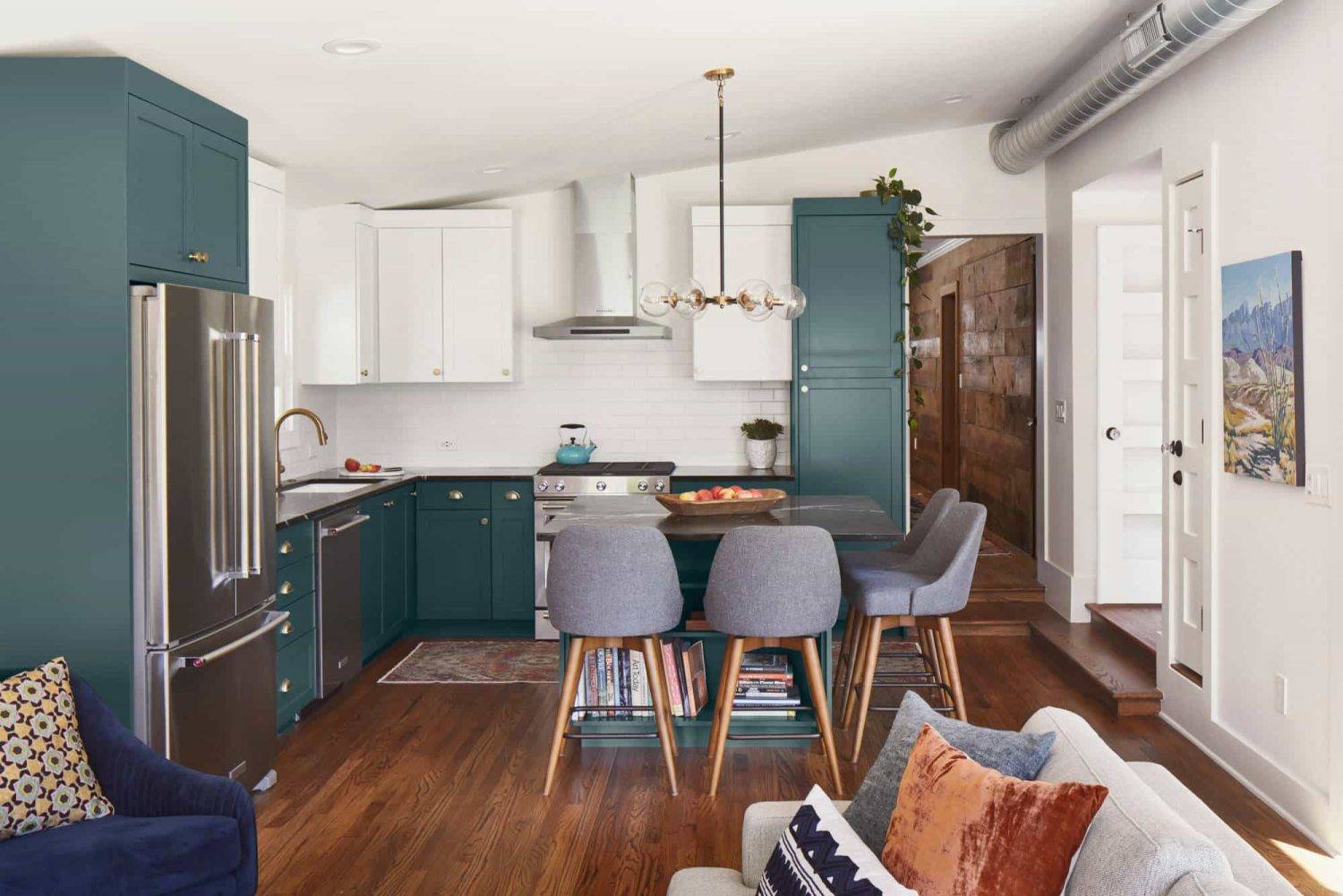two-tone-kitchen-cabinets