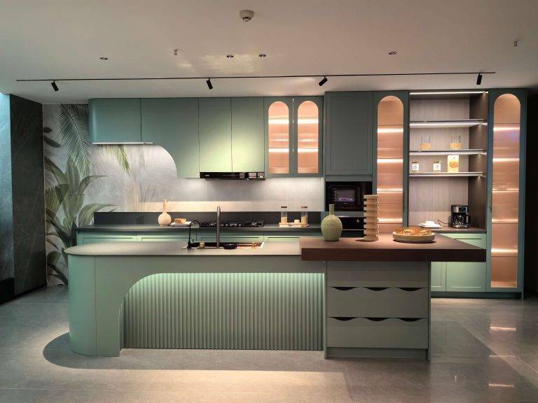 Curved shapes cabinet