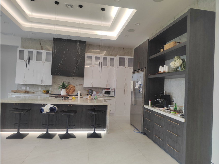 modern-elegance-a-chic-kitchen-space