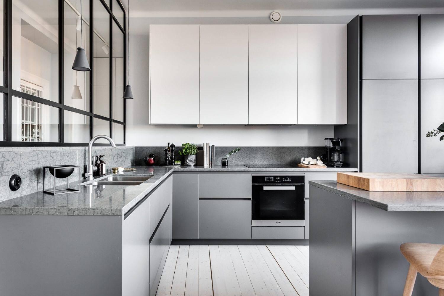 gray kitchen cabinets design