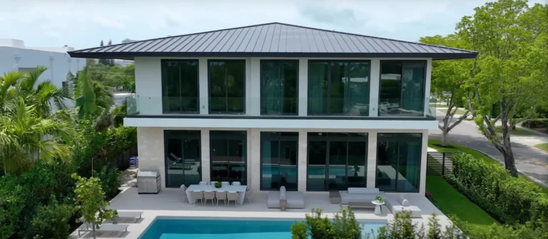 Villa de lujo de dos pisos en Indonesia