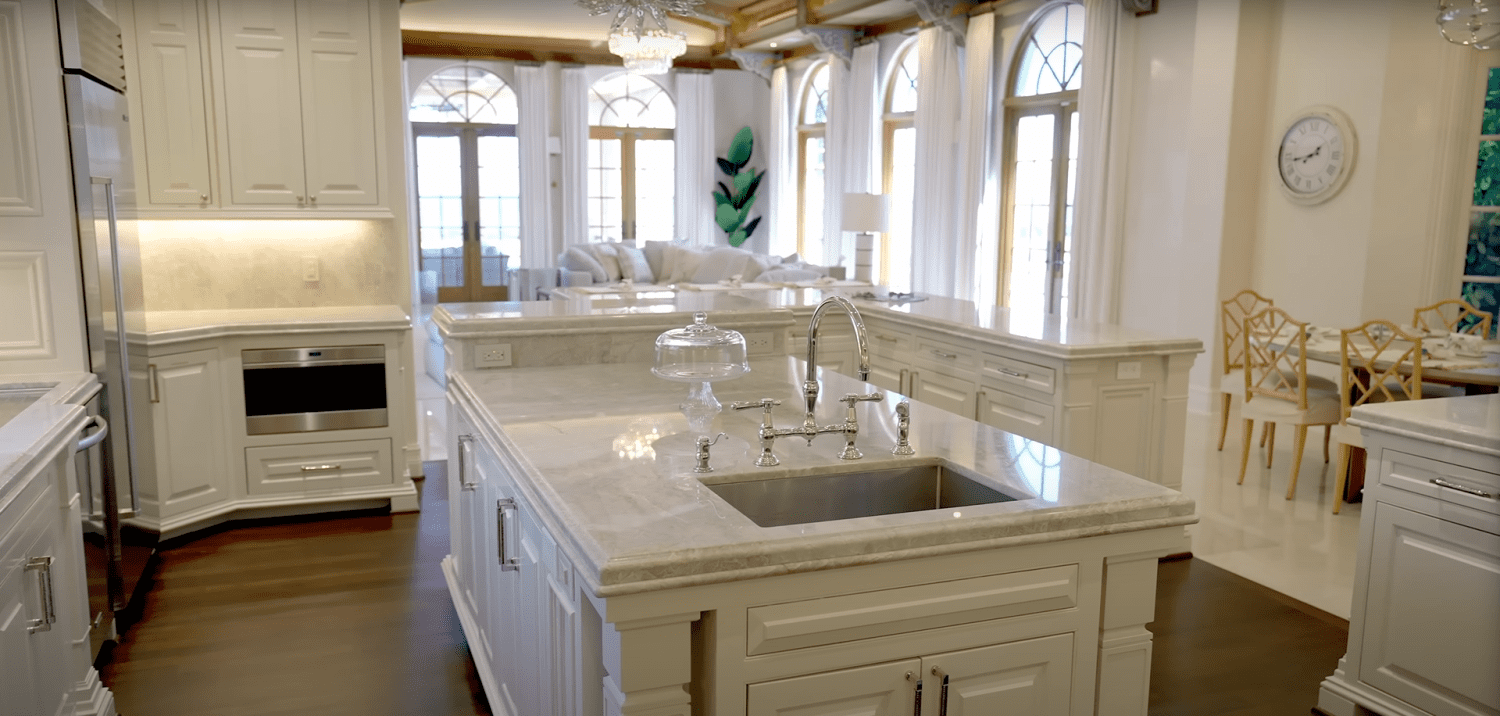 Traditional Kitchen Cabinet in Florida Villa