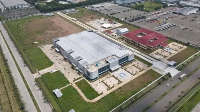 gabinetes directos de fábrica