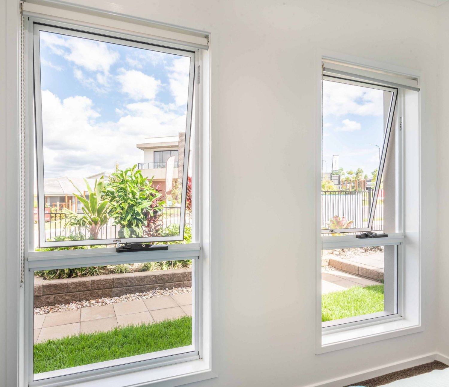 Residential white Awning Window