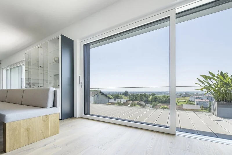 흰색 프레임 UPVC 리프트 앤 슬라이드 도어 디자인 아이디어