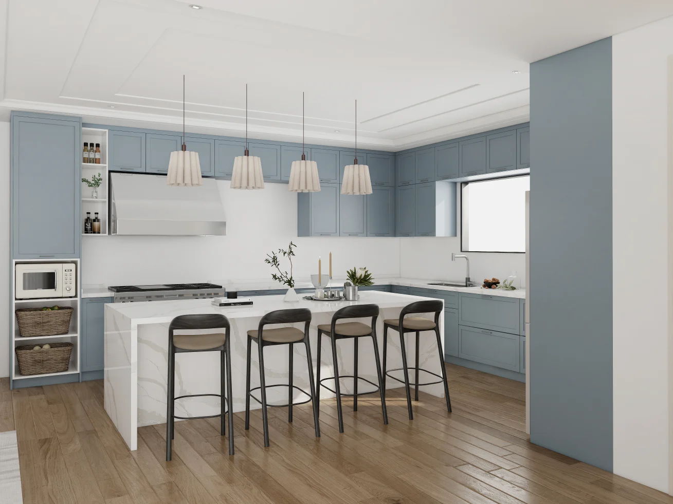 Um armário de ilha de cozinha estilo móvel com armários azuis, bancada de mármore branco e bancos de bar.