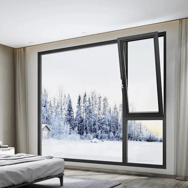 Ventanas oscilobatientes en una casa de clima frío con nieve afuera