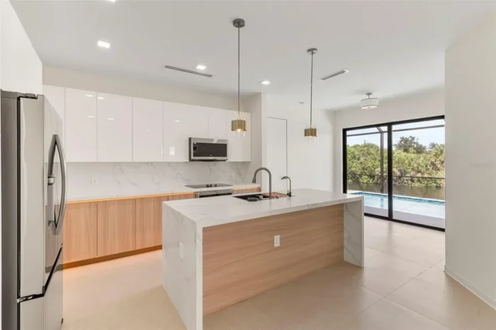 2026 Modern Luxury Meets Coastal Elegance Florida Whole-Home Case