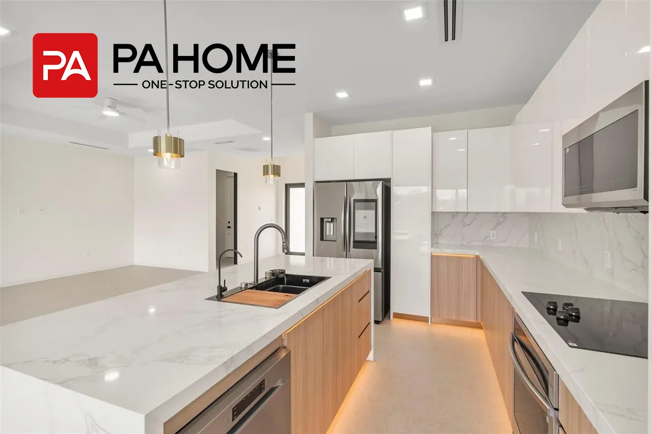 Projeto Flórida: ideias modernas de design de ilha de cozinha para apartamentos na América do Norte; armários personalizados 2