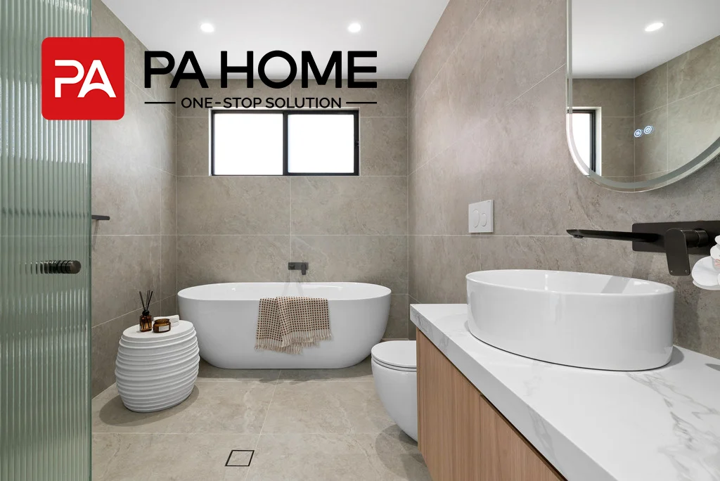 Mueble de baño moderno con revestimiento de madera, mueble flotante y equipamiento sanitario de alta gama.