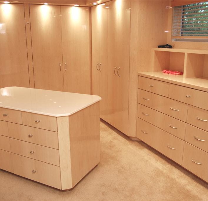 California Closets gloss options